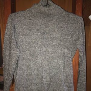 Turtle neck shirt